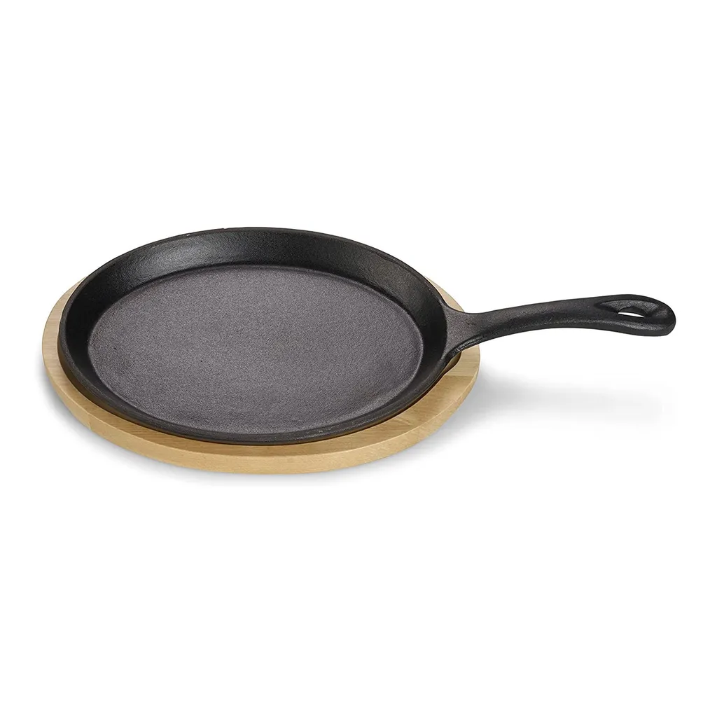 ECHTWERK Cast iron serving pan, mini serving pan with serving board, small grill pan, pre-seasoned, suitable for ovens, grills, BBQs and induction hobs, Ø 24 x 17.7 cm