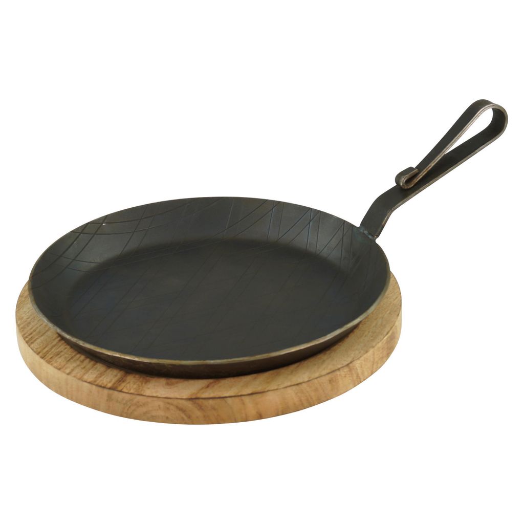 GVKECO Serving pan made of wrought iron with curved hook handle Ø 28 cm, 1 piece including board