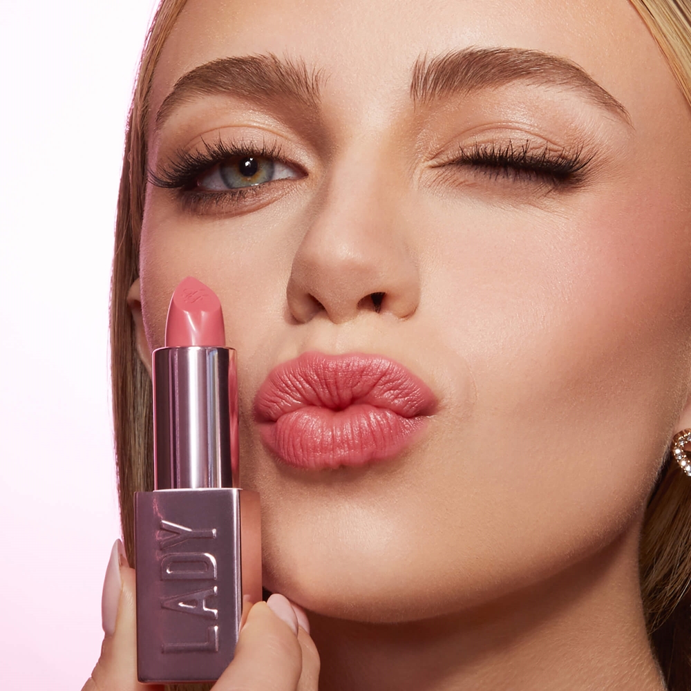 Too Faced Lady Bold Cream Lipstick Creamy lipstick for a long-lasting effect