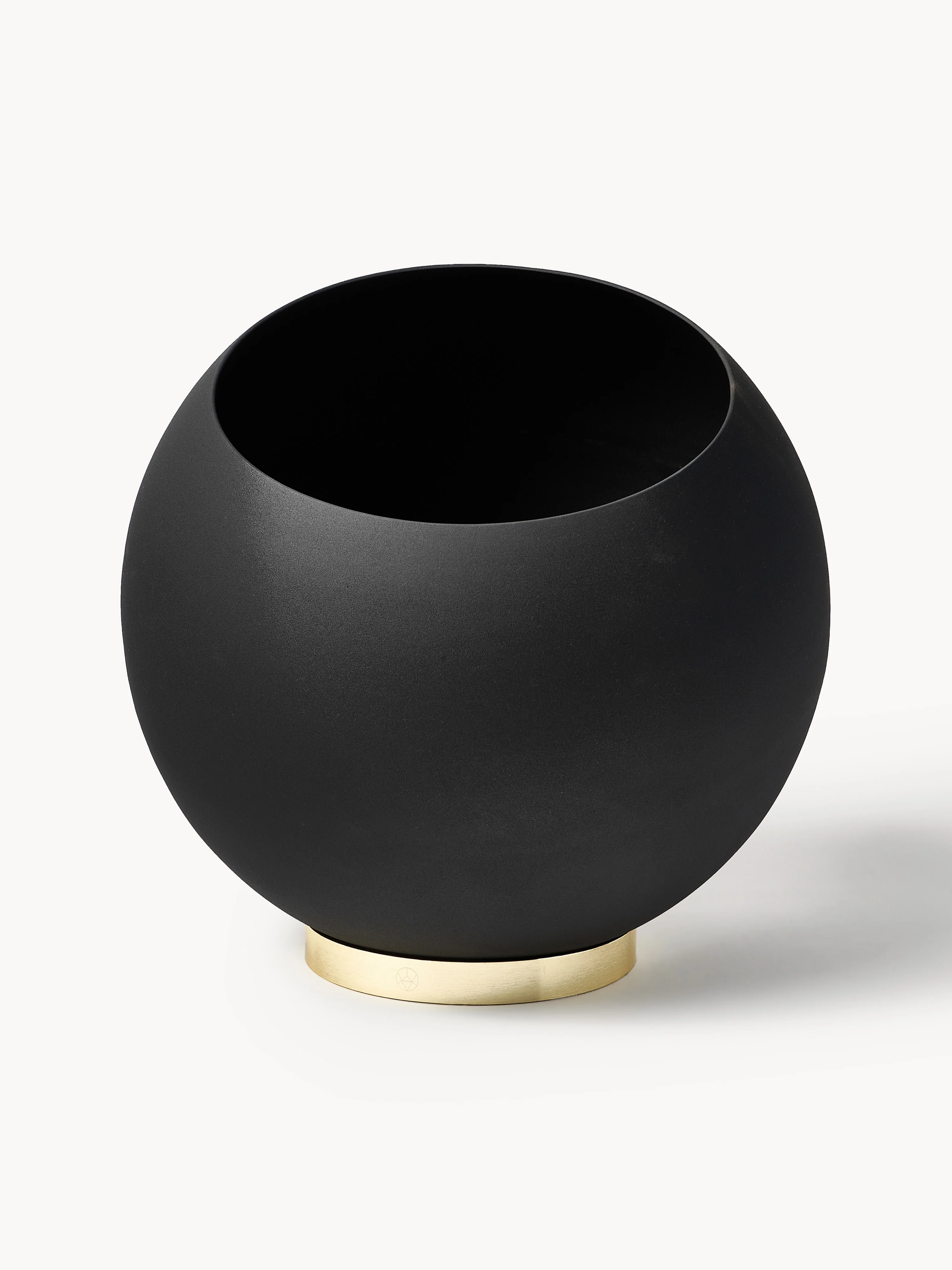 AYTM Globe metal planter
