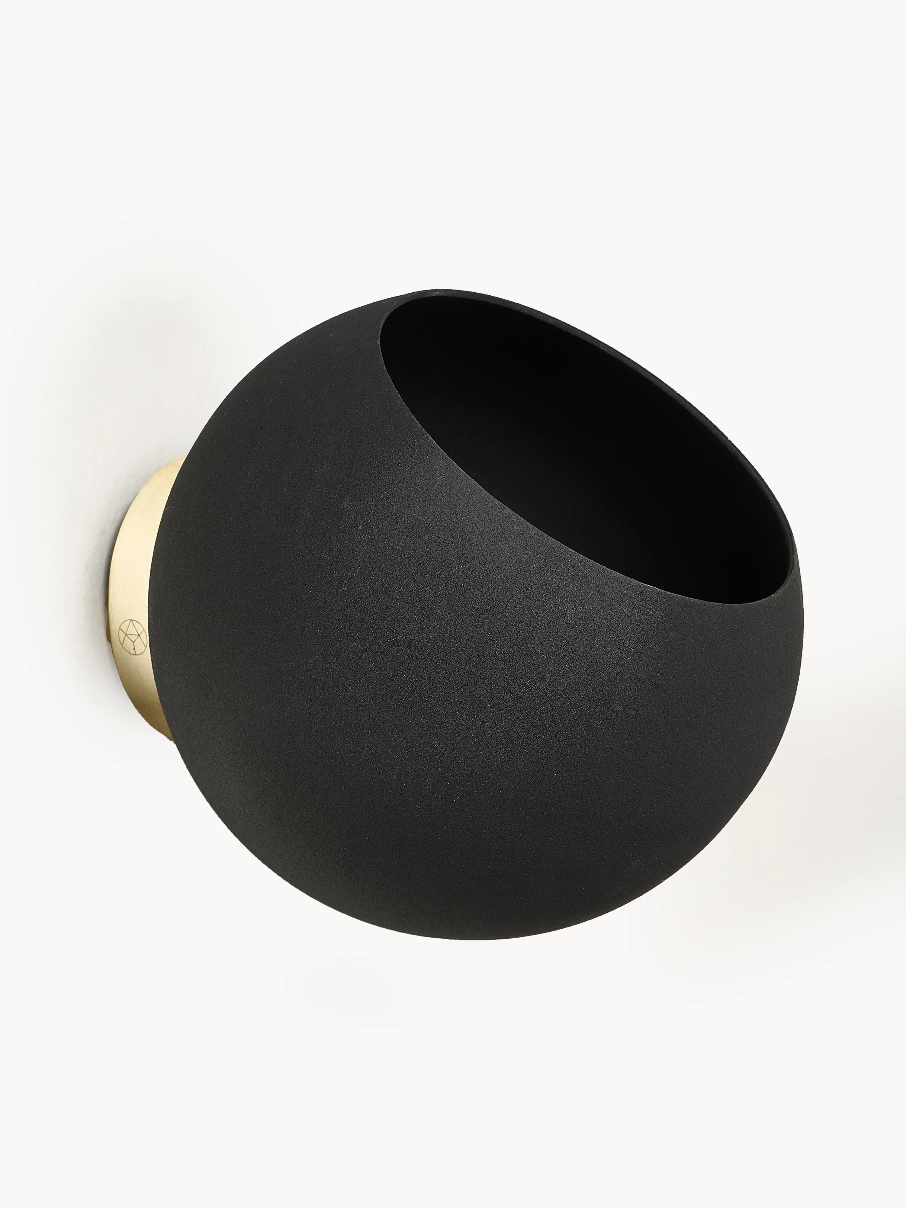 AYTM Globe wall planter made of metal, Black