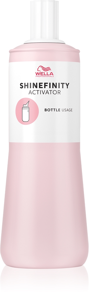 Wella Professionals Shinefinity Bottle color developer for blonde and mixed hair