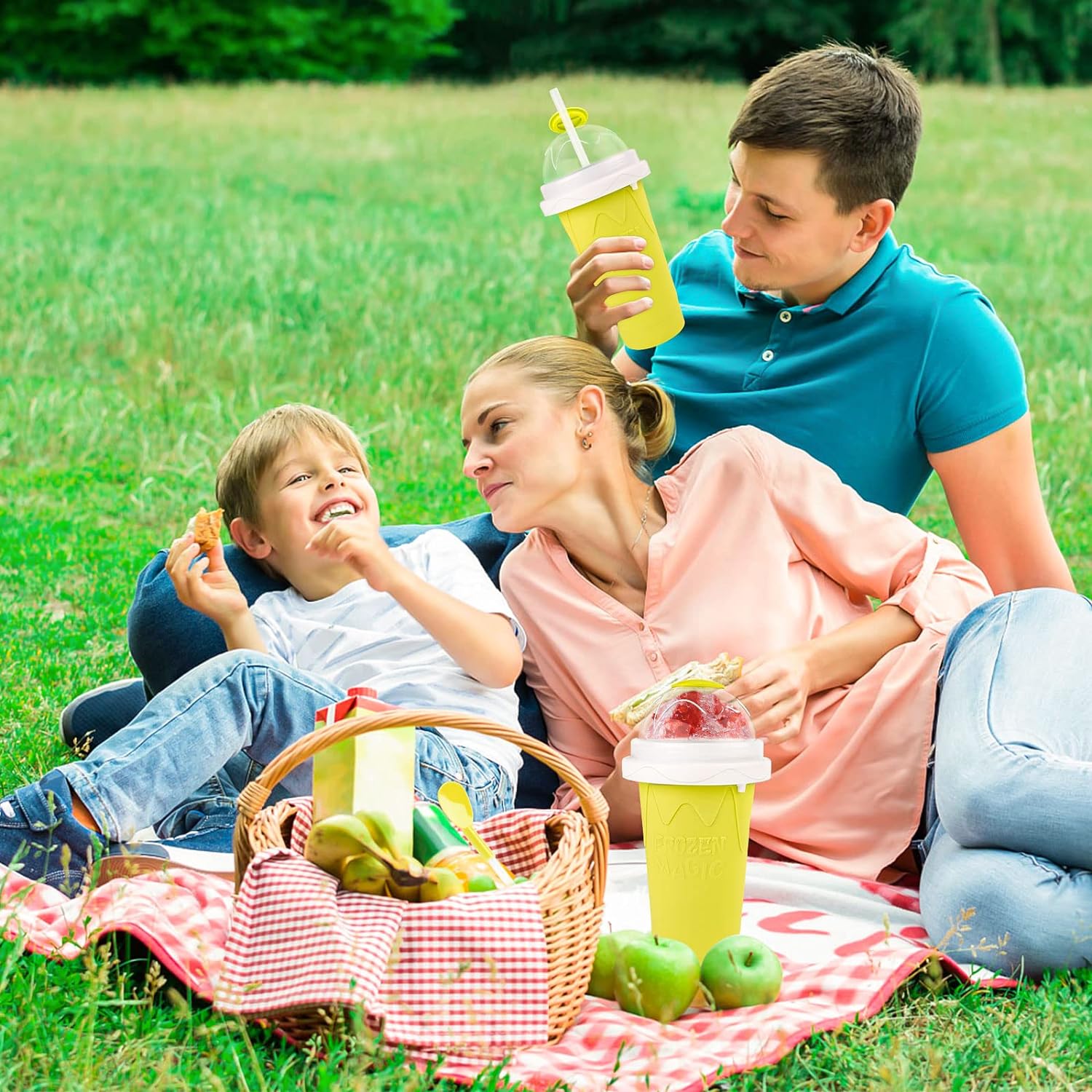 MengQiLe Slushy Maker Cup, Slush Ice Cup Slush Ice Maker with 2 in 1 Straw and Spoon Slush Cup Slushy Cup, Magic Quick Frozen Smoothies Cup for DIY Cola or Juice (Green)