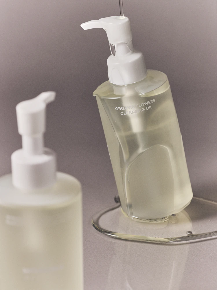 WHAMISA Organic Flowers Cleansing Oil Oil for cleansing and make-up removal