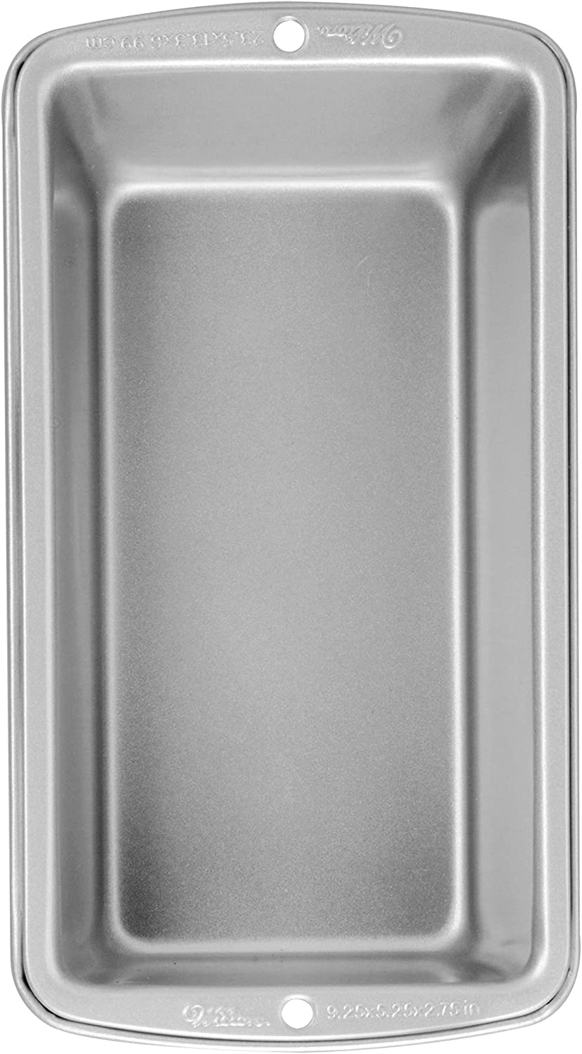 Wilton 23.5 x 13.3 cm (9.25 x 5.25-Inch) Recipe Right Large Loaf Tin