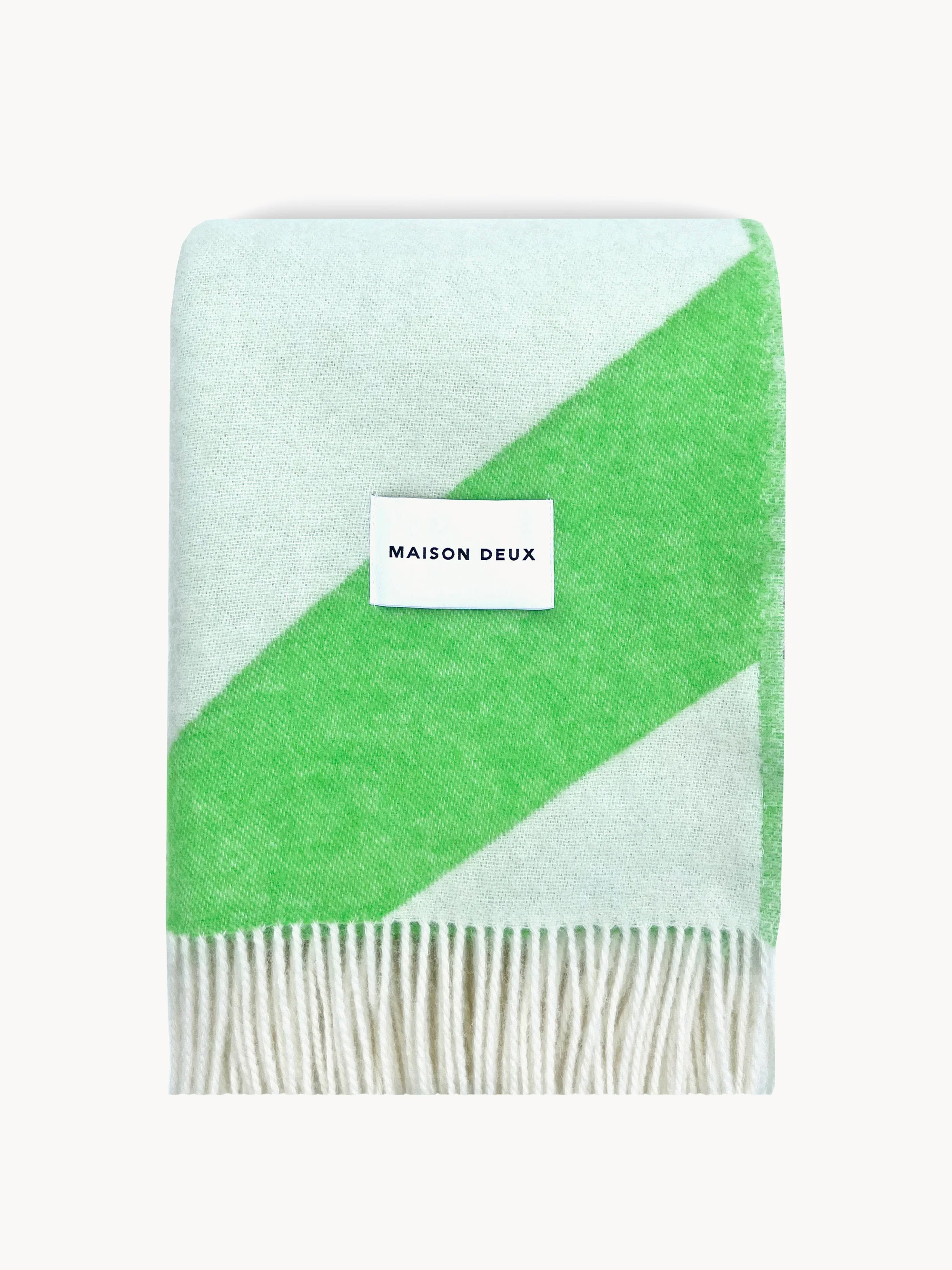 Maison Deux Wool throw blanket Swirl with zigzag pattern