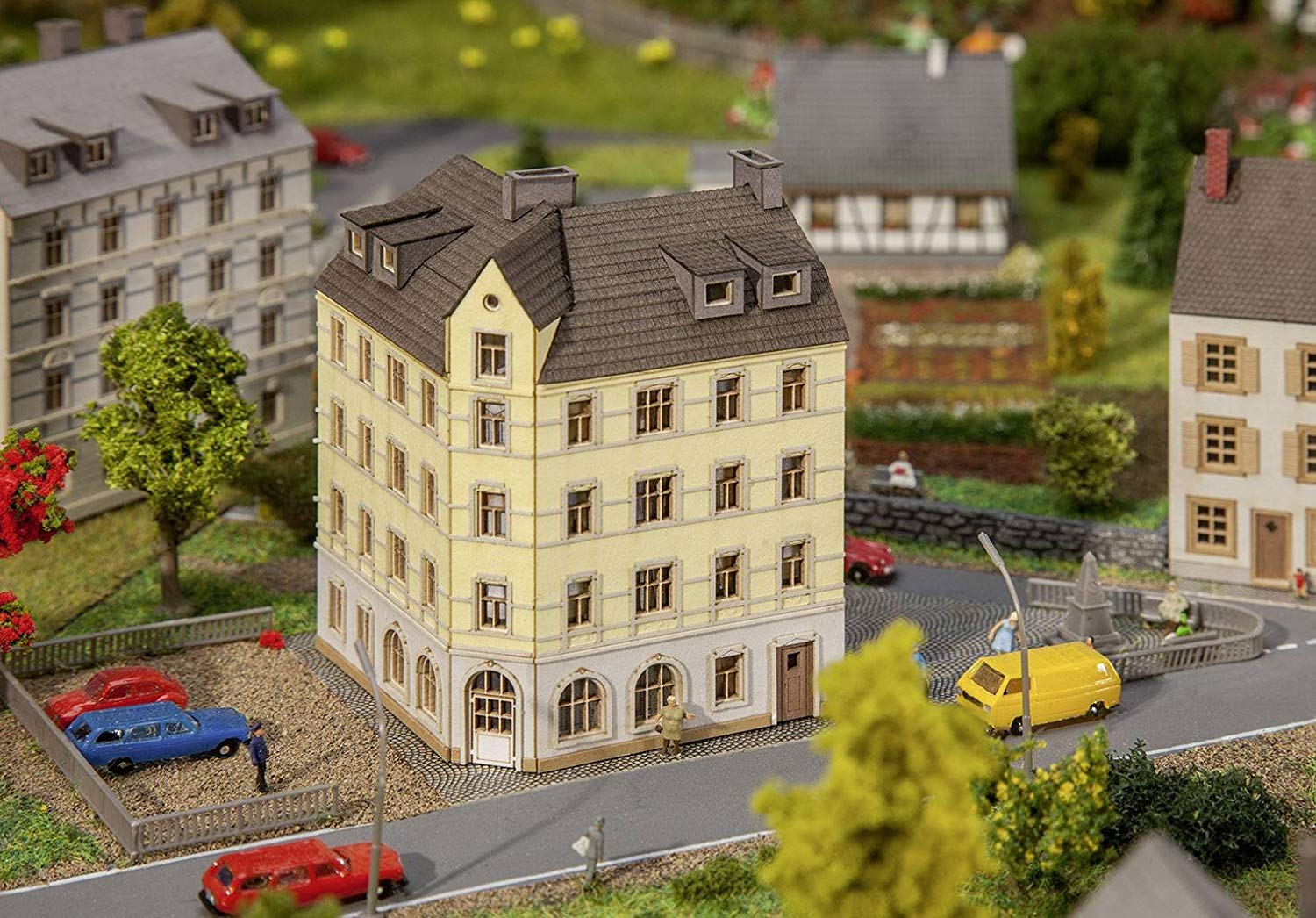 Faller Corner House